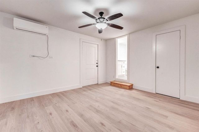 475 County Road 3183, Cleveland, TX 77327