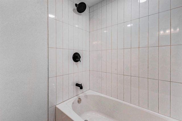 475 County Road 3183, Cleveland, TX 77327