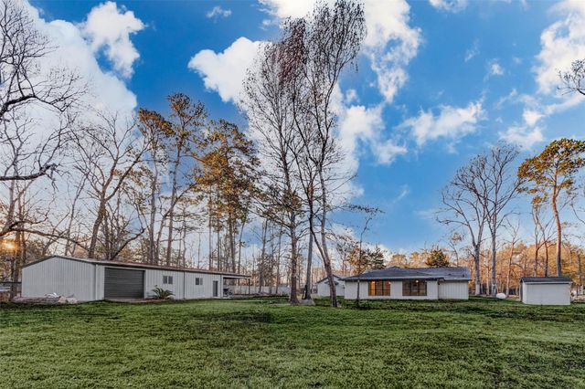 475 County Road 3183, Cleveland, TX 77327