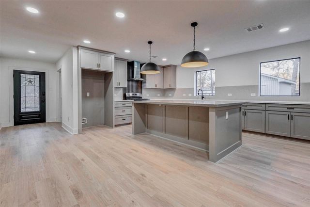 475 County Road 3183, Cleveland, TX 77327