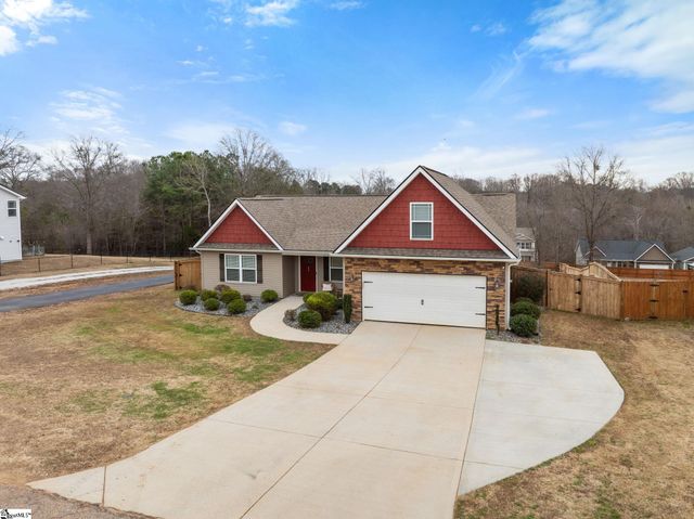 35 Lyman Lake Road, Lyman, SC 29365