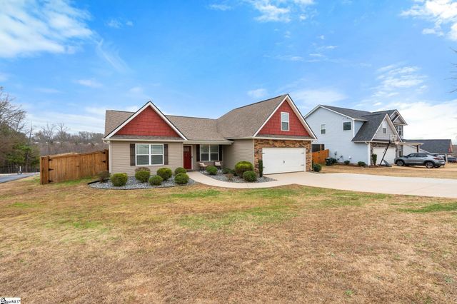 35 Lyman Lake Road, Lyman, SC 29365