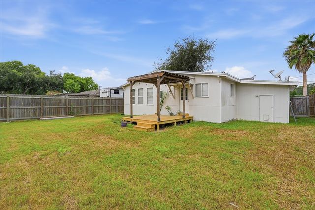 307 Paloma St, Corpus Christi, TX 78412
