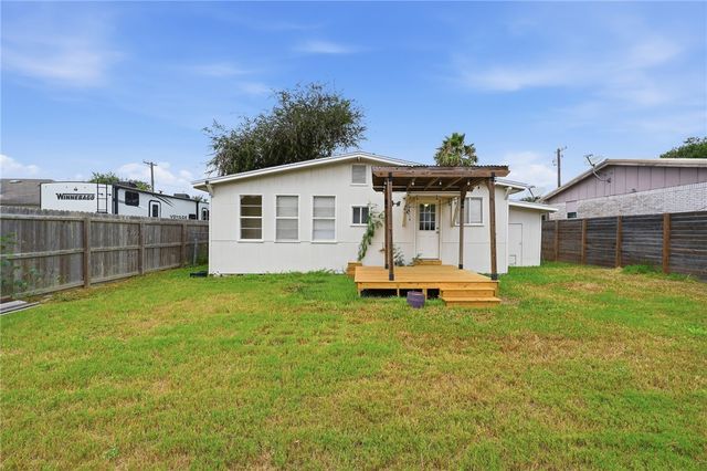 307 Paloma St, Corpus Christi, TX 78412