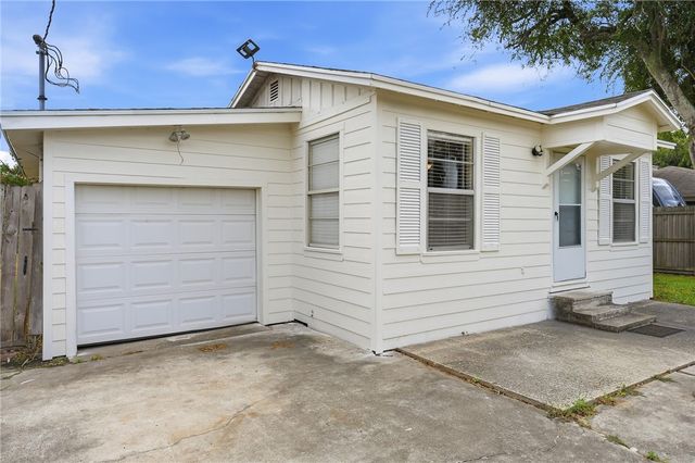307 Paloma St, Corpus Christi, TX 78412