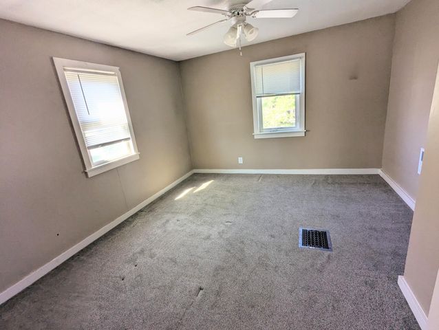 907 2nd Avenue NW, Faribault, MN 55021