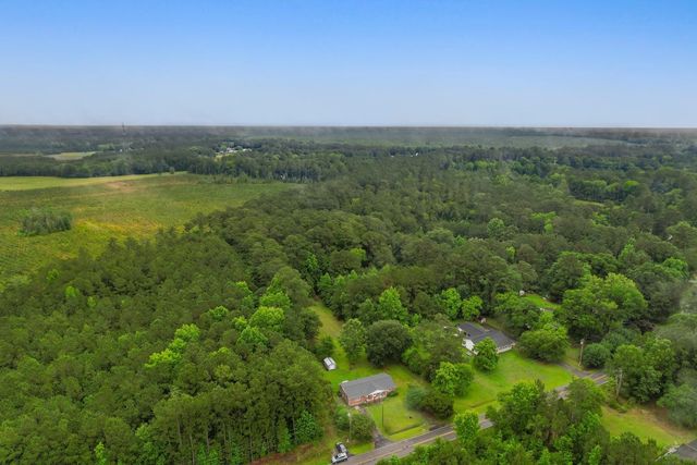 2240 Little Lamb Rd., Conway, SC 29527