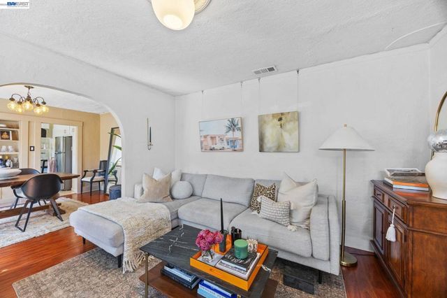 1687 70Th Ave, Oakland, CA 94621