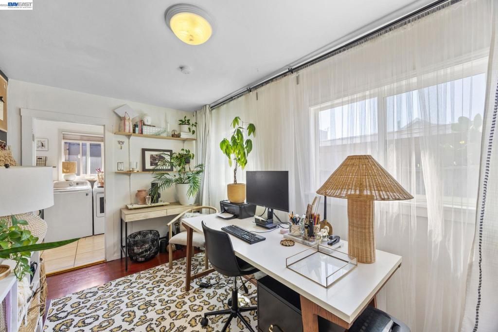Image 13 of property listing at 1687 70Th Ave, Oakland, CA 94621