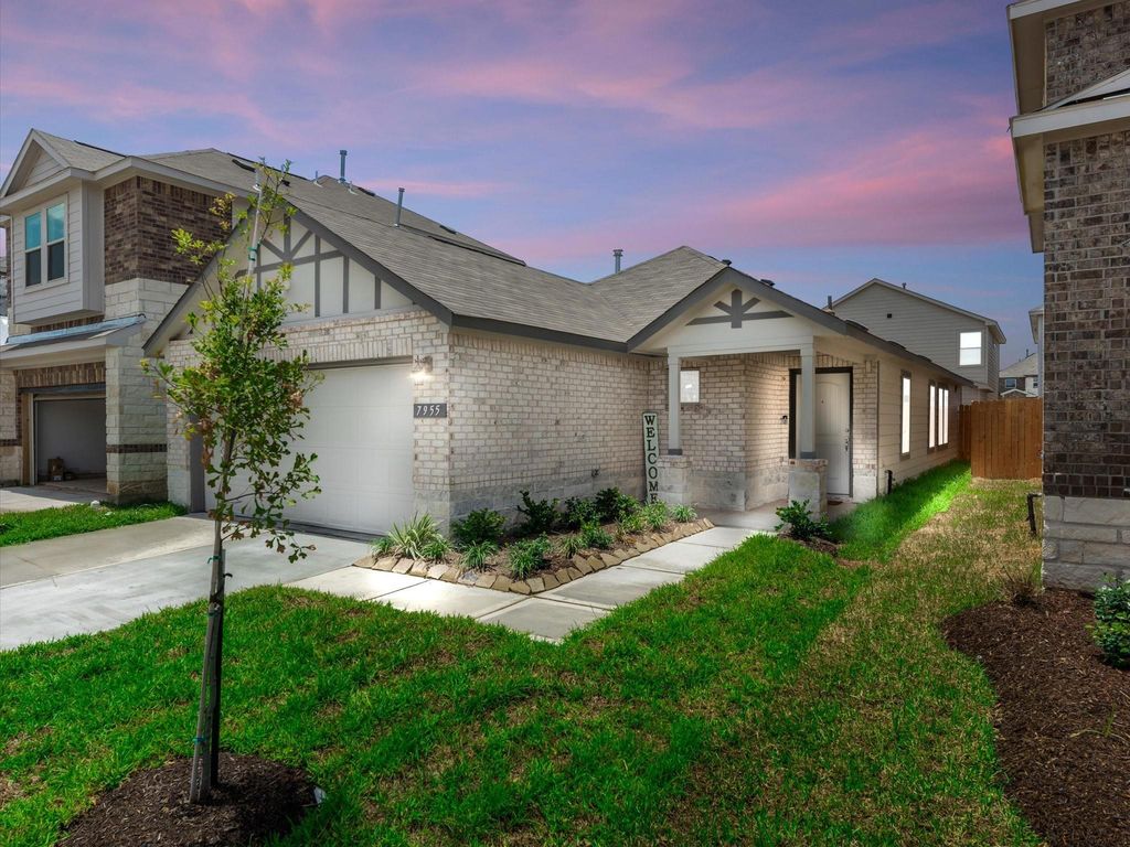 7955 Fijian Cypress Drive, Cypress, TX 77433