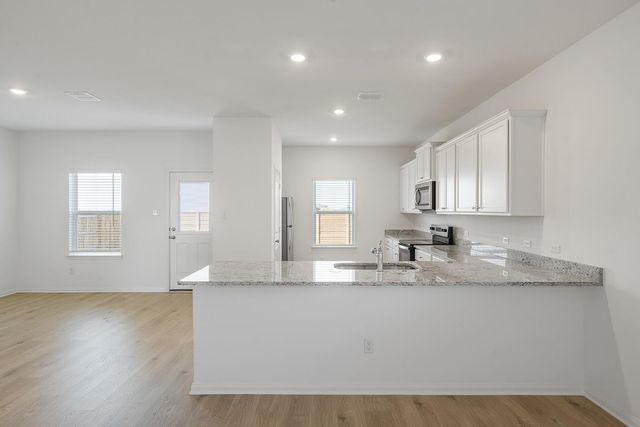 261 W Luna Blue LN, Jarrell, TX 76537