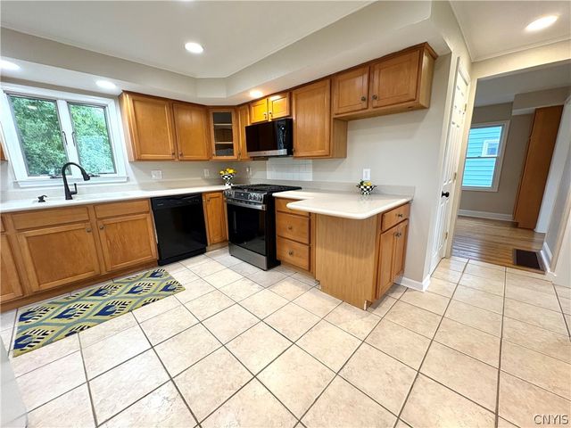 19 Silver Avenue, Auburn, NY 13021