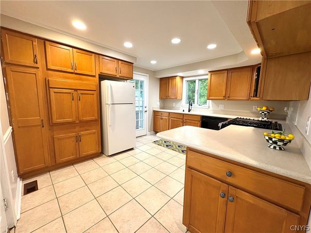 19 Silver Avenue, Auburn, NY 13021