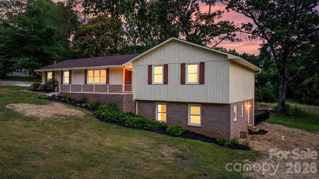 602 Sharon Drive, Statesville, NC 28625