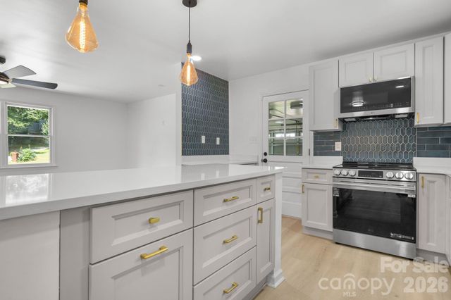 602 Sharon Drive, Statesville, NC 28625