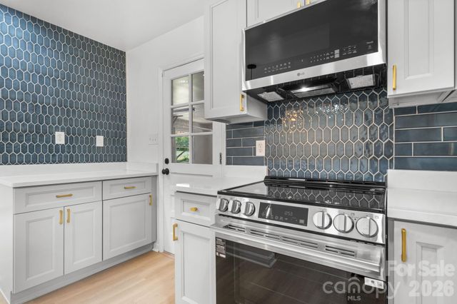 602 Sharon Drive, Statesville, NC 28625