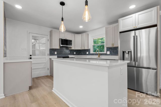 602 Sharon Drive, Statesville, NC 28625