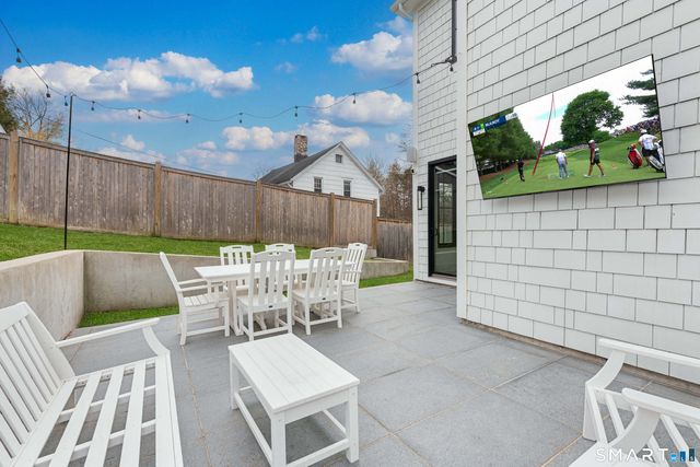 40 Richmondville Avenue, Westport, CT 06880