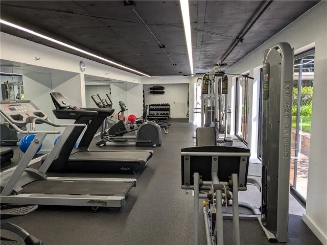 2910 Neilson Way 208, Santa Monica, CA 90405