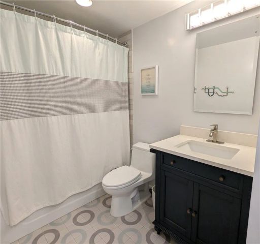 2910 Neilson Way 208, Santa Monica, CA 90405