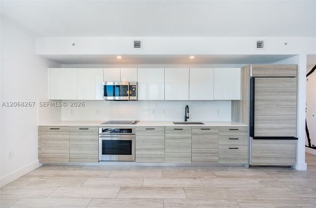 121 NE 34th St 3008, Miami, FL 33137