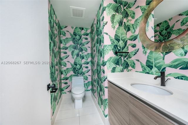121 NE 34th St 3008, Miami, FL 33137