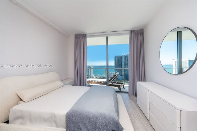 121 NE 34th St 3008, Miami, FL 33137
