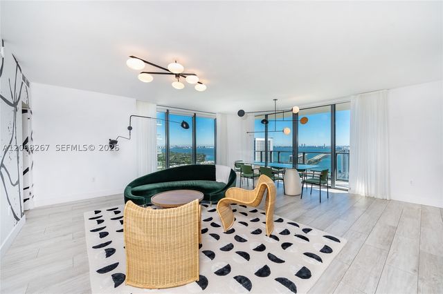 121 NE 34th St 3008, Miami, FL 33137