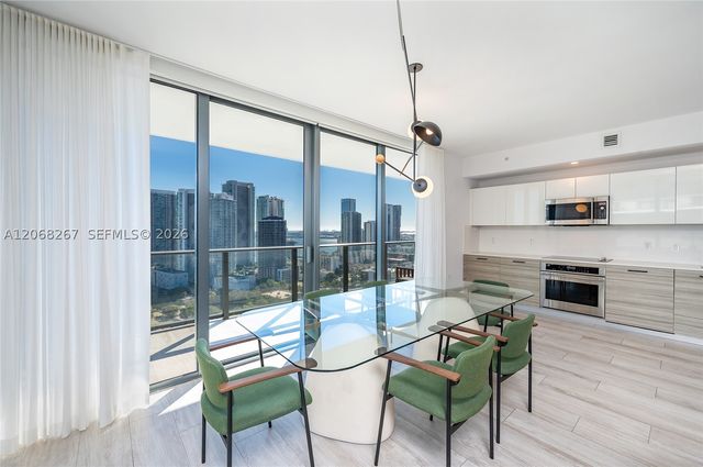 121 NE 34th St 3008, Miami, FL 33137