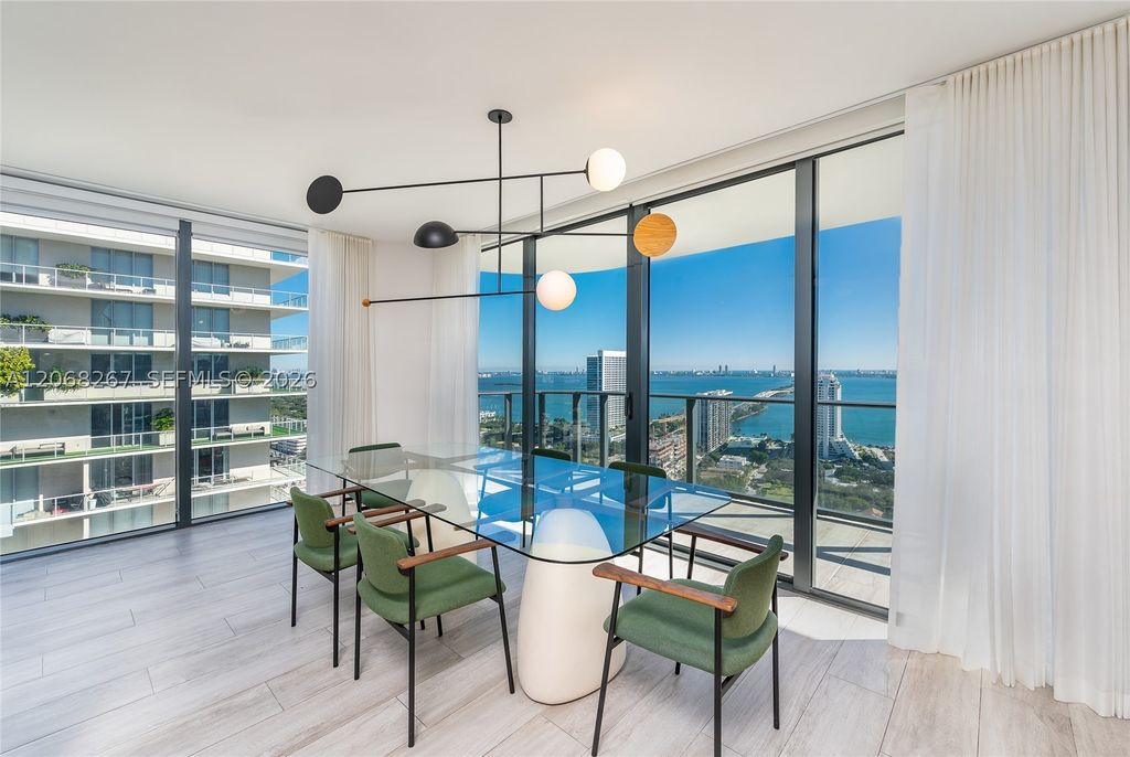 121 NE 34th St 3008, Miami, FL 33137
