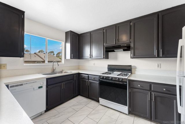 2018 Hawkins Way, Spring Valley, CA 91977