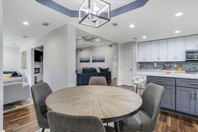 2303 Stone Glen Lane, Carrollton, TX 75007