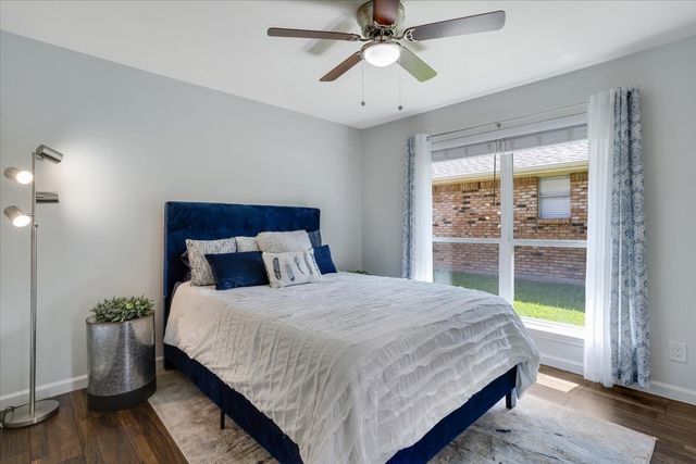 2303 Stone Glen Lane, Carrollton, TX 75007