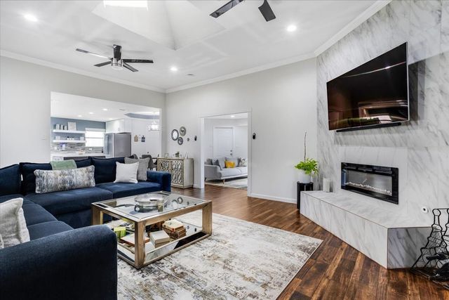 2303 Stone Glen Lane, Carrollton, TX 75007