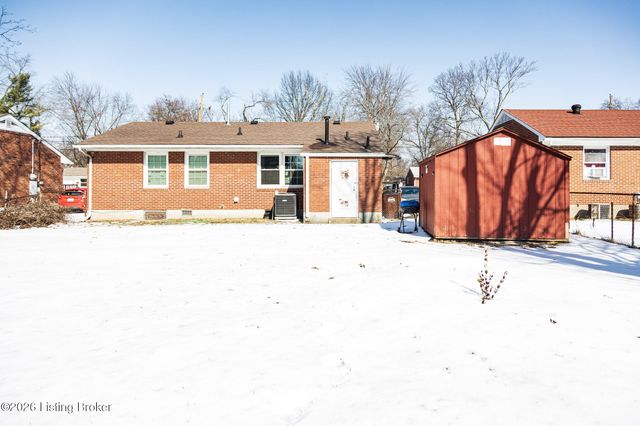 4910 Red Oak Ln, Louisville, KY 40218