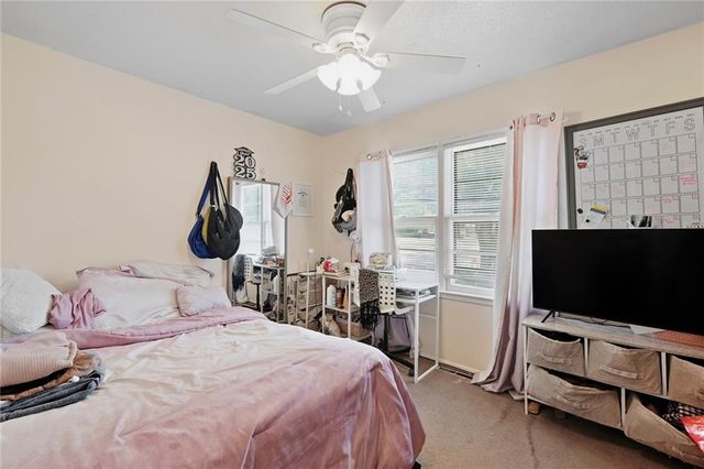 6000 E 95th Terrace, Kansas City, MO 64134