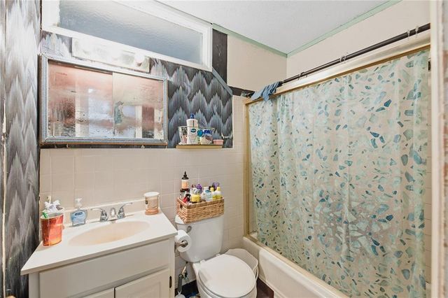 6000 E 95th Terrace, Kansas City, MO 64134