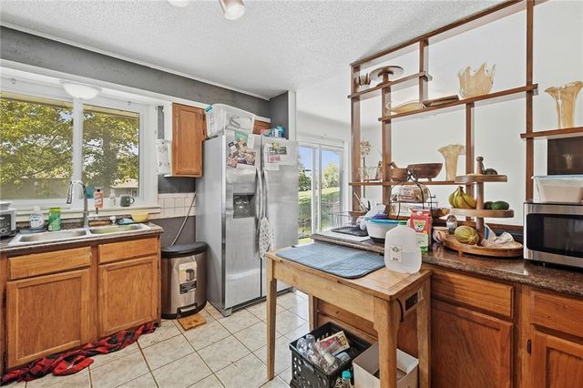 6000 E 95th Terrace, Kansas City, MO 64134
