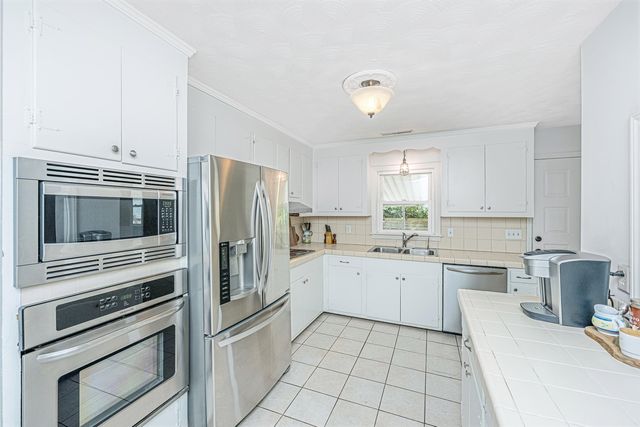 1400 W Lenevar Drive, Charleston, SC 29407