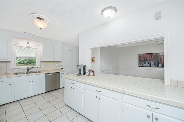 1400 W Lenevar Drive, Charleston, SC 29407