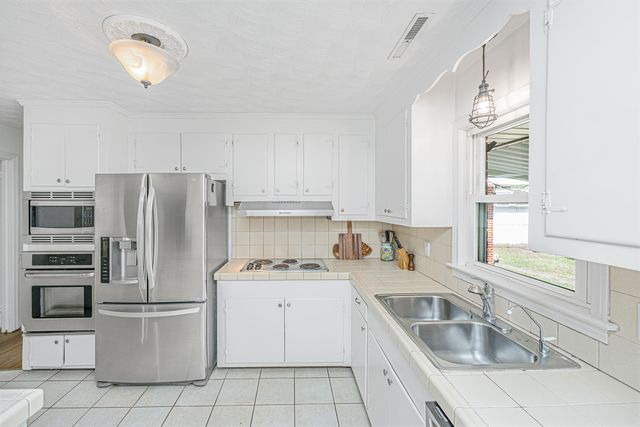 1400 W Lenevar Drive, Charleston, SC 29407