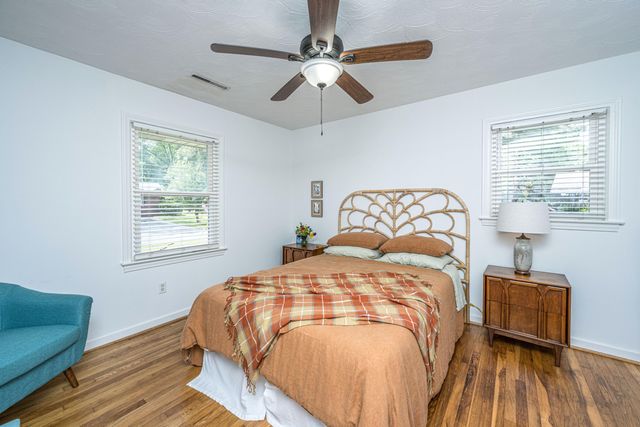 1400 W Lenevar Drive, Charleston, SC 29407