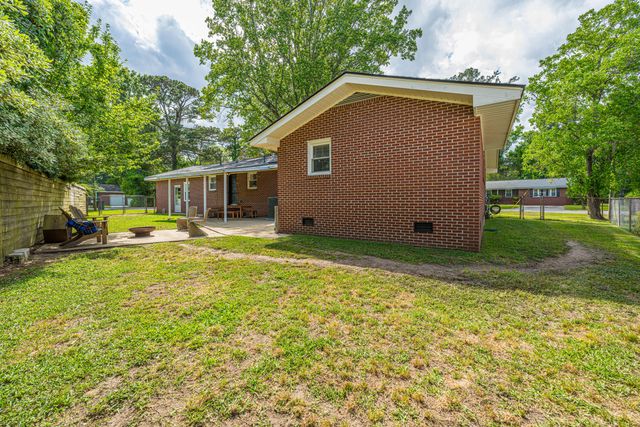1400 W Lenevar Drive, Charleston, SC 29407