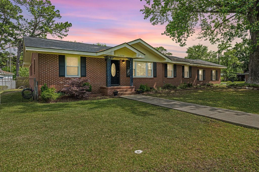 1400 W Lenevar Drive, Charleston, SC 29407