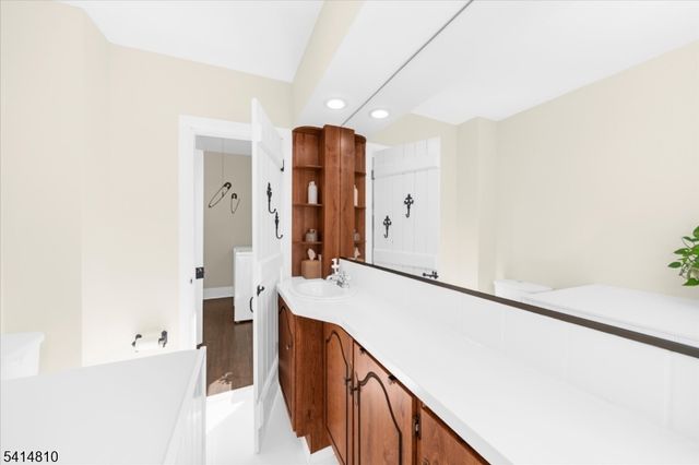 110 Hillcrest Rd., Readington Twp., NJ 08822