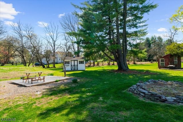 110 Hillcrest Rd., Readington Twp., NJ 08822