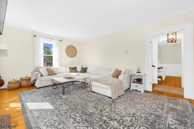 110 Hillcrest Rd., Readington Twp., NJ 08822