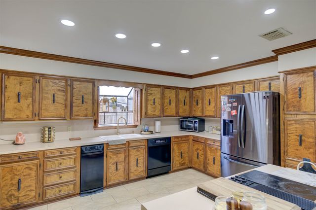 5516 Hickory Ridge Drive, Bossier City, LA 71111