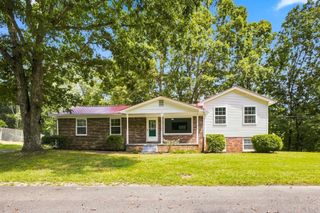 2935 White Oak Dr, Nunnelly, TN 37137