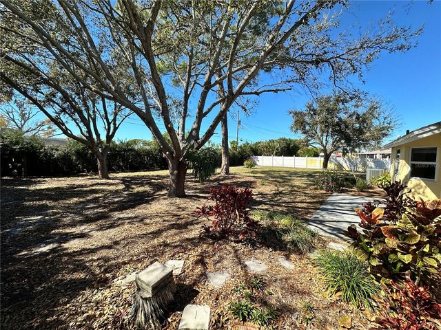 204 59TH STREET NW, Bradenton, FL 34209